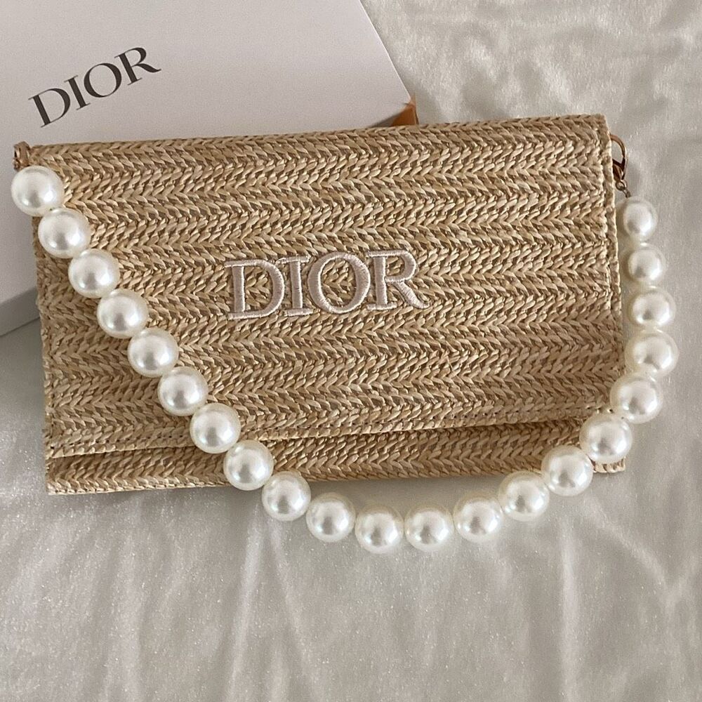 NIB Christian Dior Raffia Clutch Purse w/ Pearl Handle GWP Lip Samples Rattan - Picture 2 of 6